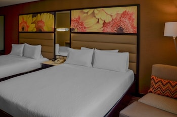 Room, 2 Queen Beds, City View