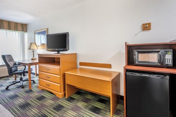 Suite, 1 King Bed, Non Smoking