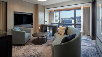 Suite (Prestige)