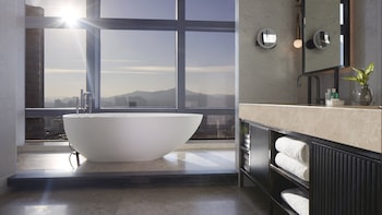 Suite (Ambassador)