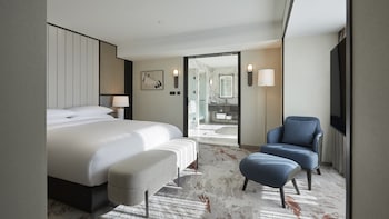 Suite (Prestige)