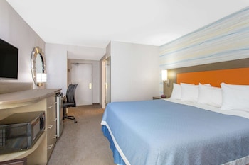 Studio Suite, 1 King Bed, Non Smoking