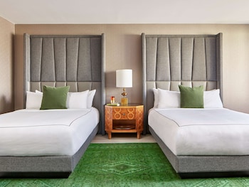 Studio, 2 Queen Beds (Spa)