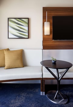 Suite, 1 Bedroom, City View