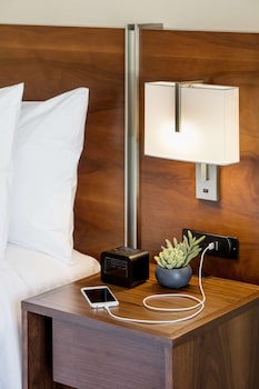 Suite, 1 Bedroom, City View