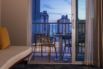 Suite, 1 Bedroom, Partial Ocean View
