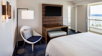 Suite, 1 Bedroom, Partial Ocean View