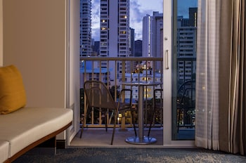 Room, 2 Double Beds, City View