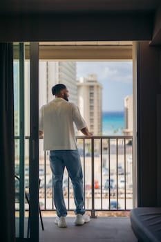 Room, 1 King Bed, Accessible, Bathtub (Partial Ocean View)