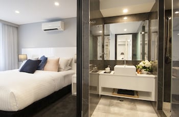Crown Suite