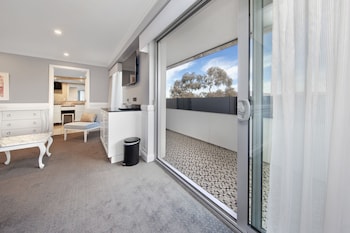Spa Suite With Balcony