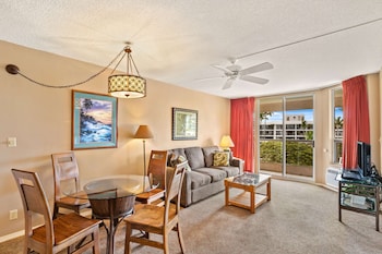 Suite, 1 Double Bed, Partial Ocean View (Comp)