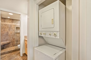 Deluxe Suite, 1 Double Bed (Combined)