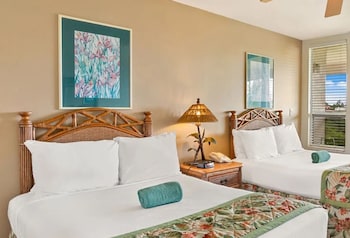 Deluxe Hotel Room