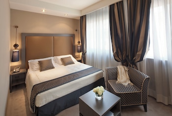Classic Double Room Single Use, 1 Queen Bed