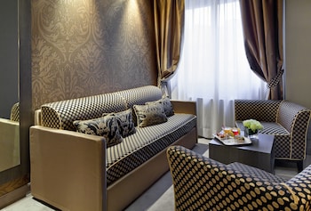 Junior Suite, 1 King Bed (Double Sofa Bed for 2 children)