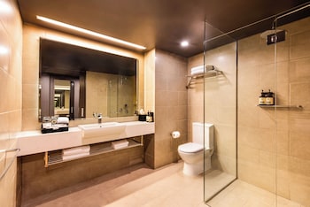 Club Room, Business Lounge Access, Darling Harbour Outlook