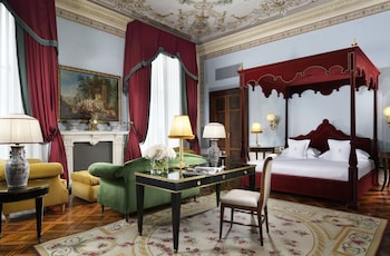 Suite (Imperial)