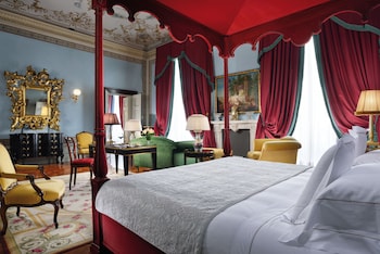 Suite (Imperial)