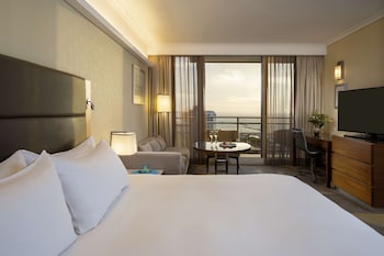 Studio City Sea View Room