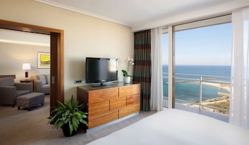 Plaza Executive Sea View Suite