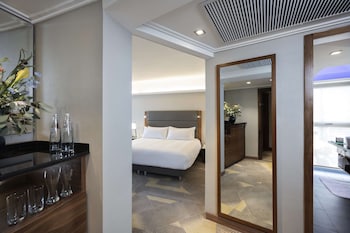 Studio City Executive Sea View Rooms
