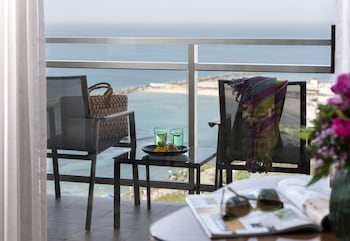 Plaza Executive Sea View Suite