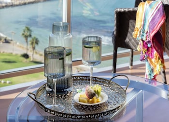 King Executive Sea View Room