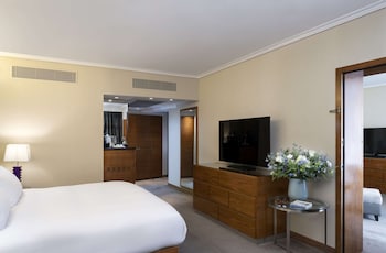 King Corner Sea View Suite
