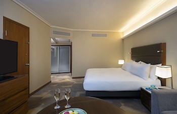 Studio City Sea View Room