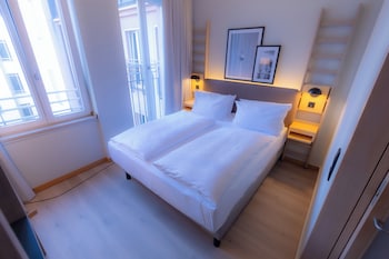 Standard Room, 1 Queen Bed