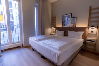 Standard Room, 1 King Bed