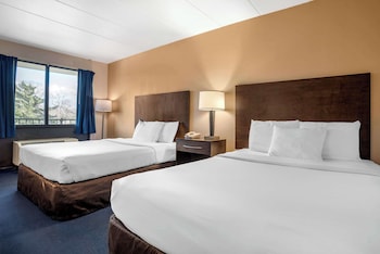 Standard Room, 2 Queen Beds, Non Smoking
