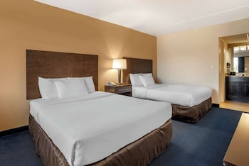 Standard Room, 2 Queen Beds, Non Smoking