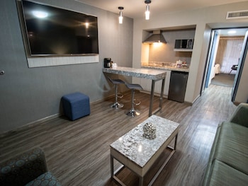 Deluxe Suite, 2 Double Beds