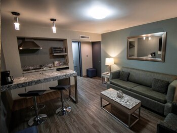 Deluxe Suite, 2 Double Beds