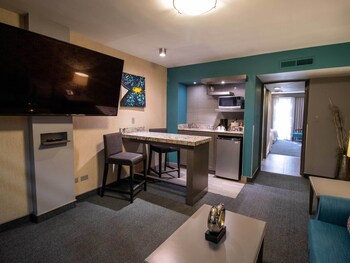 Suite, 2 Double Beds