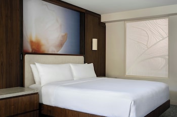 Room, 1 King Bed, Balcony, Ocean View