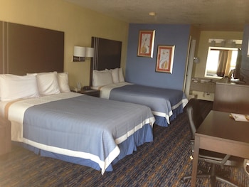 Room, 2 Queen Beds, Non Smoking