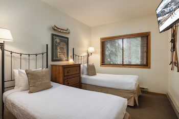 Condo, 3 Bedrooms (Villas 1516)