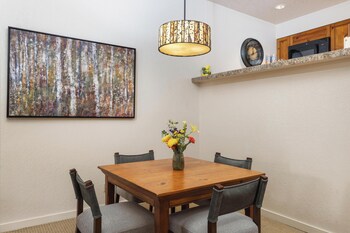 Condo, 1 Bedroom (Villas 1206)