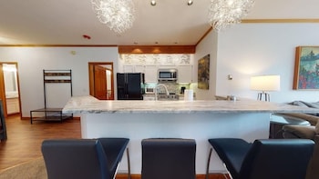 Condo, 2 Bedrooms (Villas 1422)