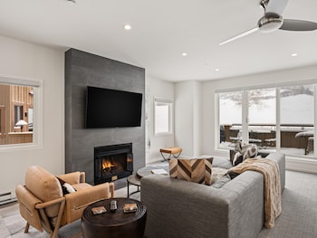 Condo, 2 Bedrooms (Villas 1527)