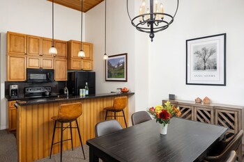 Condo, 2 Bedrooms (Villas 1533)