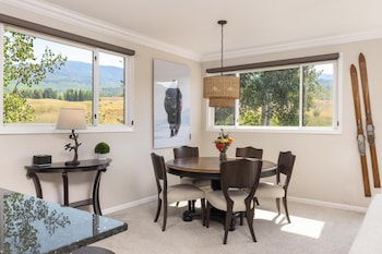 Condo, 2 Bedrooms (Villas 1627)