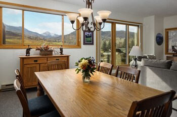 Condo, 2 Bedrooms (Villas 1625)