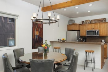 Condo, 3 Bedrooms (Villas 1614)