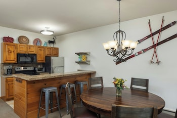 Condo, 3 Bedrooms (Villas 1516)