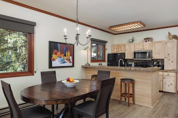 Condo, 3 Bedrooms (Villas 1611)