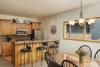 Condo, 2 Bedrooms (Villas 1524)
